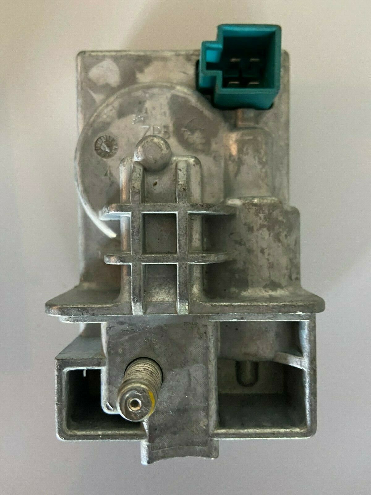 A 2045458132 Mercedes W 204 W 212 immobilizer direksiyon kilidi